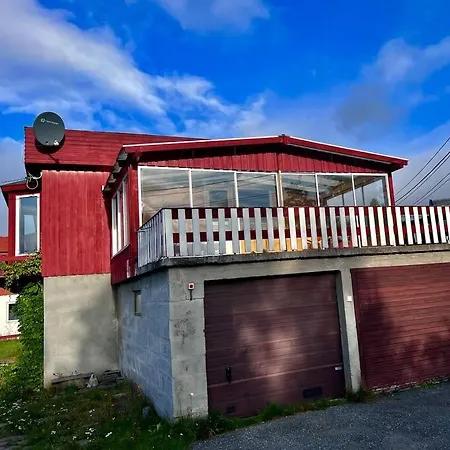 Feriehus Sentralt Hus Med 5 Soverom. *